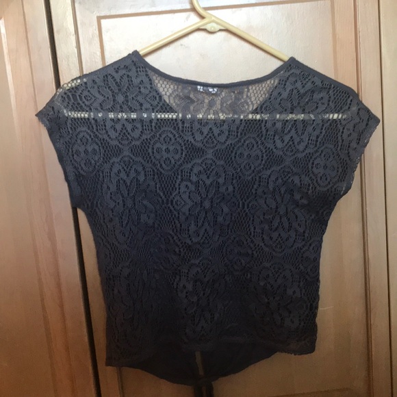 Gray lace shirt - Picture 5 of 6